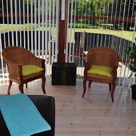 Two-bedroom Holiday In * Hals