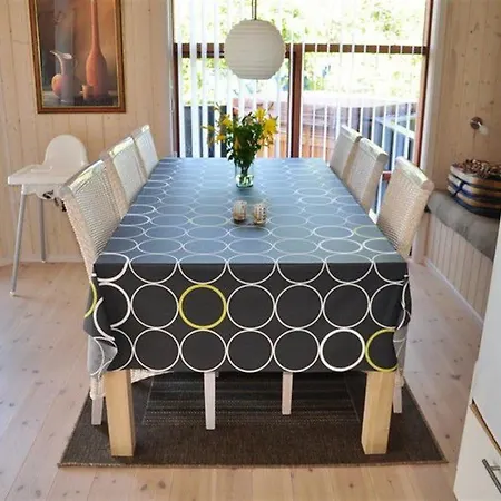 Two-bedroom Holiday In * Hals